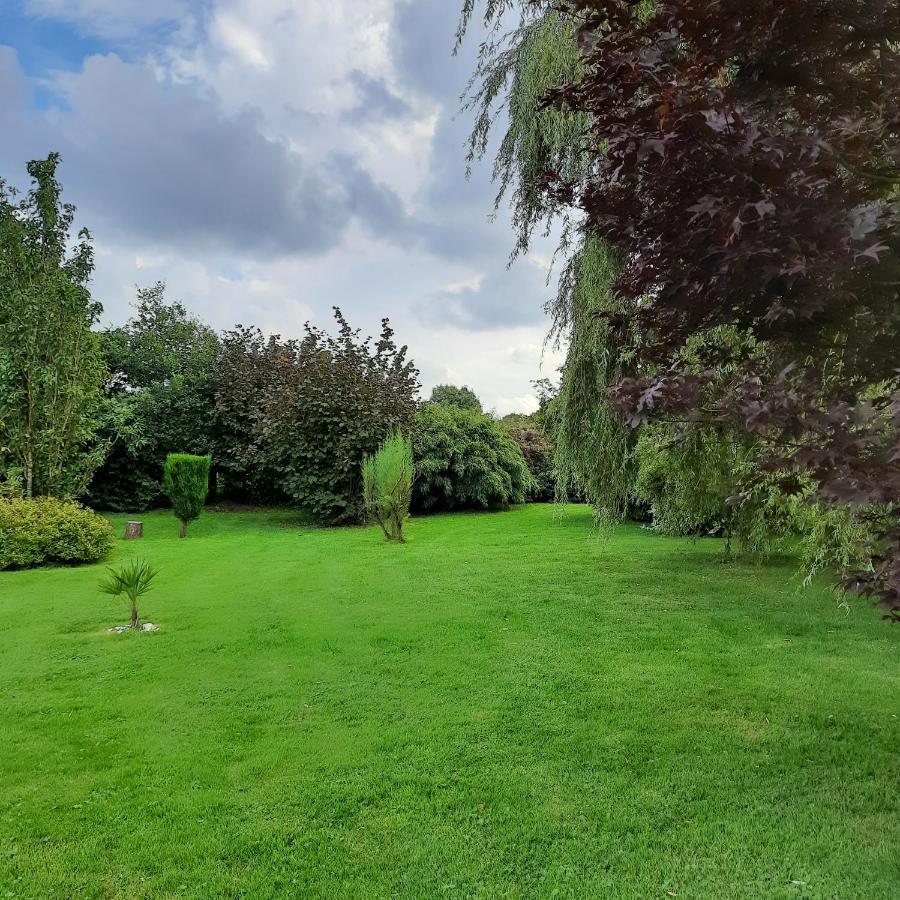 Un Petit Coin De Paradis Clairfontaine Kültér fotó